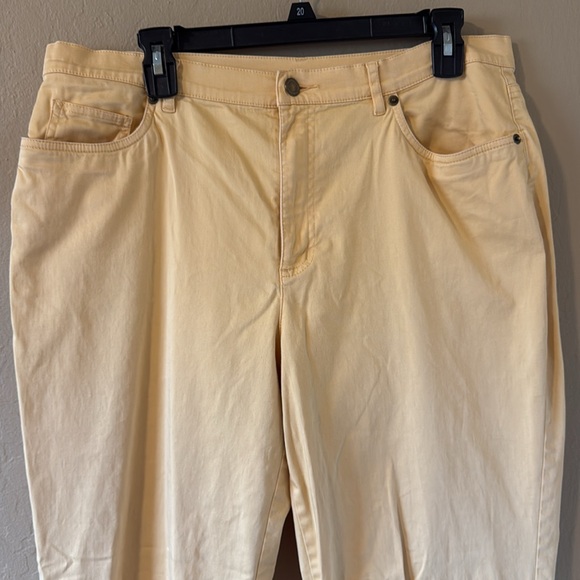 Talbots Women’s stretch yellow jeans size 14 - Picture 5 of 12